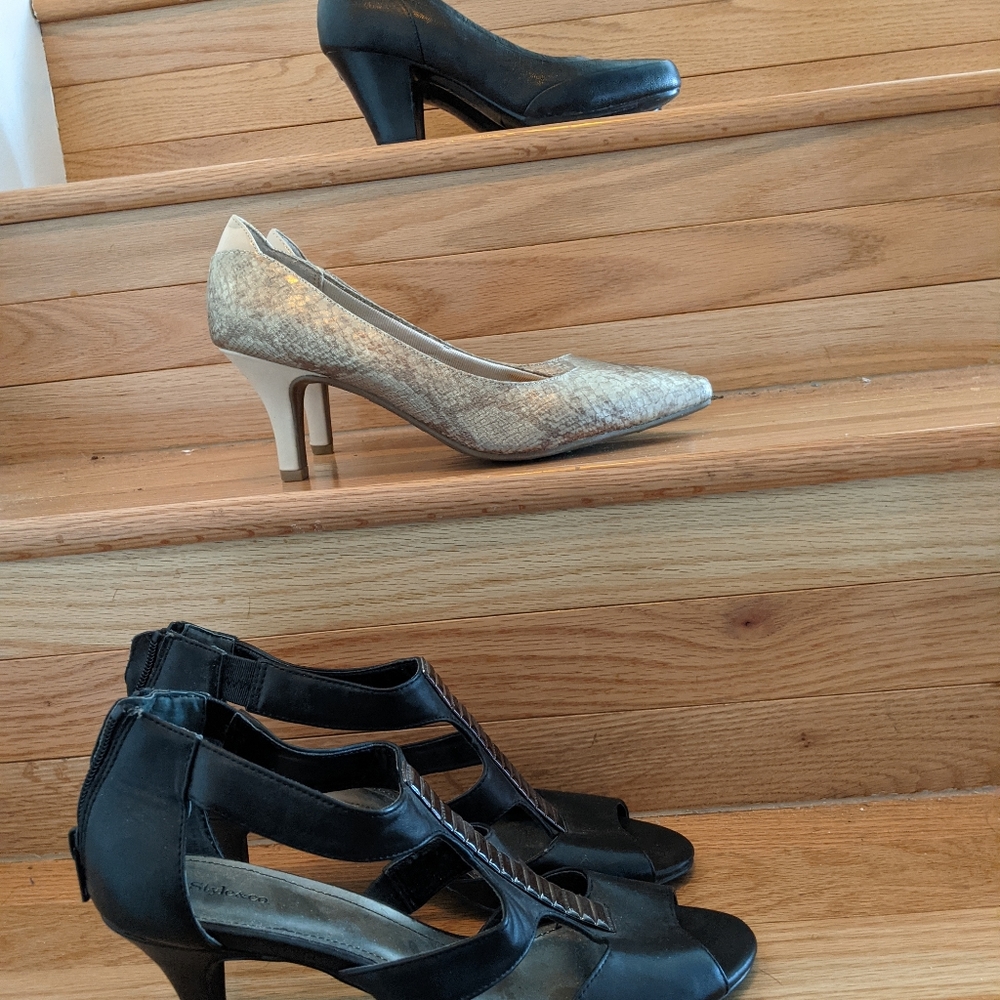 Ladies shoes size 9